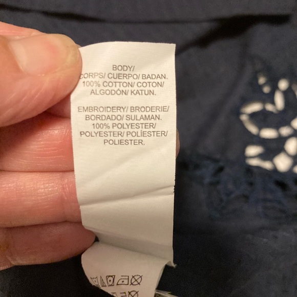 Navy blue Lucky ๐ Brand floral embroidered top - Picture 10 of 11